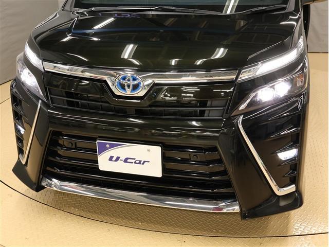 ヴォクシー ハイブリッドＺＳ　煌ＩＩＩ　フルセグ　メモリーナビ　ＤＶＤ再生　バックカメラ　衝突被害軽減システム　ＥＴＣ　両側電動スライド　ＬＥＤヘッドランプ　乗車定員７人　３列シート（12枚目）