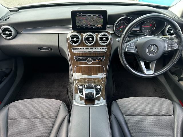 Ｃクラスステーションワゴン Ｃ２２０ｄ　ステーションワゴン　アバンギャルド　レーダーセーフティパッケージ／パーキングアシスト／パワーバックドア／ＬＥＤヘッドライト／シルバールーフレール／純正１７インチＡＷ／メーカーＨＤＤナビ／地デジＴＶ／Ｂカメラ／ＥＴＣ／キーレスゴー２個（3枚目）