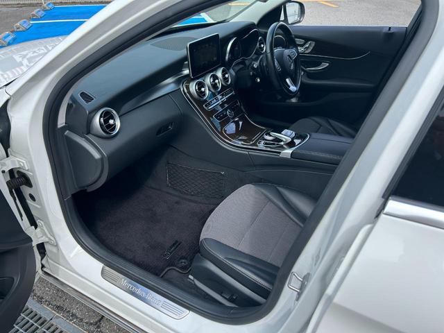 Ｃクラスステーションワゴン Ｃ２２０ｄ　ステーションワゴン　アバンギャルド　レーダーセーフティパッケージ／パーキングアシスト／パワーバックドア／ＬＥＤヘッドライト／シルバールーフレール／純正１７インチＡＷ／メーカーＨＤＤナビ／地デジＴＶ／Ｂカメラ／ＥＴＣ／キーレスゴー２個（31枚目）