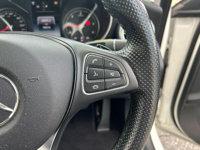 Ｃクラスステーションワゴン Ｃ２２０ｄ　ステーションワゴン　アバンギャルド　レーダーセーフティパッケージ／パーキングアシスト／パワーバックドア／ＬＥＤヘッドライト／シルバールーフレール／純正１７インチＡＷ／メーカーＨＤＤナビ／地デジＴＶ／Ｂカメラ／ＥＴＣ／キーレスゴー２個（49枚目）