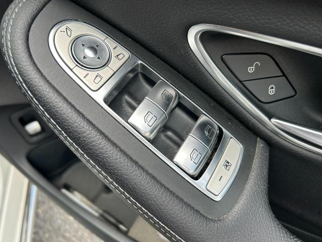 Ｃクラスステーションワゴン Ｃ２２０ｄ　ステーションワゴン　アバンギャルド　レーダーセーフティパッケージ／パーキングアシスト／パワーバックドア／ＬＥＤヘッドライト／シルバールーフレール／純正１７インチＡＷ／メーカーＨＤＤナビ／地デジＴＶ／Ｂカメラ／ＥＴＣ／キーレスゴー２個（54枚目）