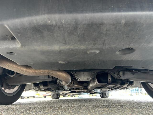 Ｃクラスステーションワゴン Ｃ２２０ｄ　ステーションワゴン　アバンギャルド　レーダーセーフティパッケージ／パーキングアシスト／パワーバックドア／ＬＥＤヘッドライト／シルバールーフレール／純正１７インチＡＷ／メーカーＨＤＤナビ／地デジＴＶ／Ｂカメラ／ＥＴＣ／キーレスゴー２個（61枚目）