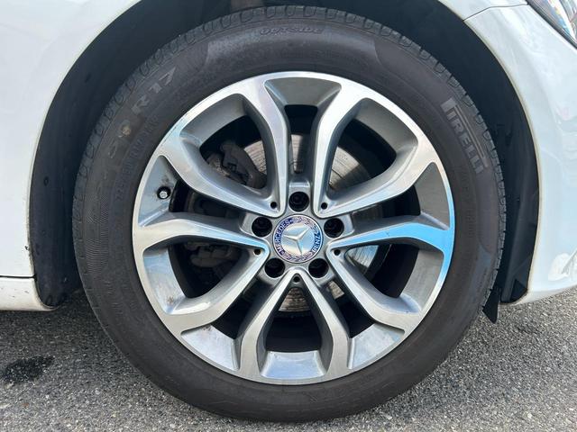 Ｃクラスステーションワゴン Ｃ２２０ｄ　ステーションワゴン　アバンギャルド　レーダーセーフティパッケージ／パーキングアシスト／パワーバックドア／ＬＥＤヘッドライト／シルバールーフレール／純正１７インチＡＷ／メーカーＨＤＤナビ／地デジＴＶ／Ｂカメラ／ＥＴＣ／キーレスゴー２個（65枚目）