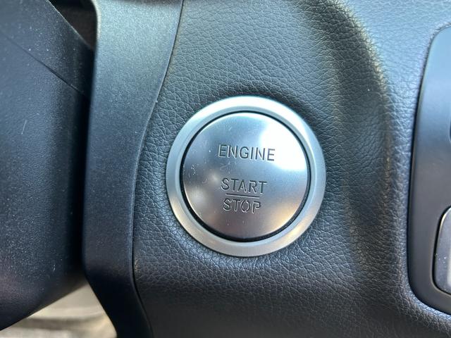 Cクラスステーションワゴン C200 ステーションワゴン スポーツ本革仕様 半年保証付 ブラック革シート パワーシート/シートヒーター ヘッドアップディスプレイ ブラインドスポットアシスト ルーフレール LEDヘッドライト パドルシフト メーカーナビ フルセグ Bカメラ(45枚目)