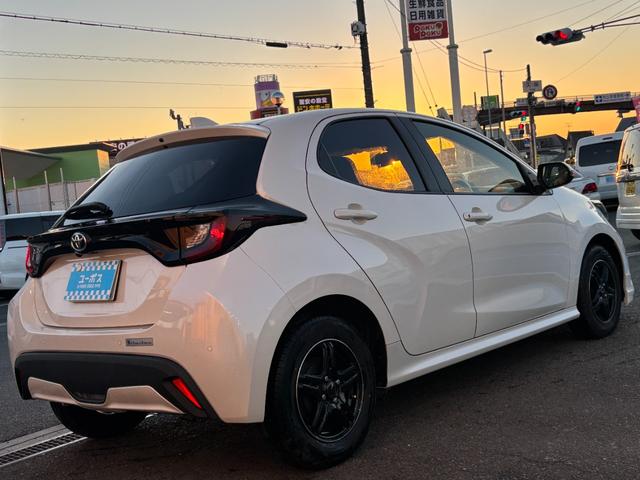 ヤリス Ｇ　新車保障継承／ワンオナ／ディスプレイオーディオナビ／Ｆモデリスタスポイラー／リアカメラ／セーフティーセンス／ビルトインＥＴＣ／ＧＲフロントバンパーガーニッシュ／ＬＥＤフォグ／外ＡＷ／スマートキー２個（3枚目）