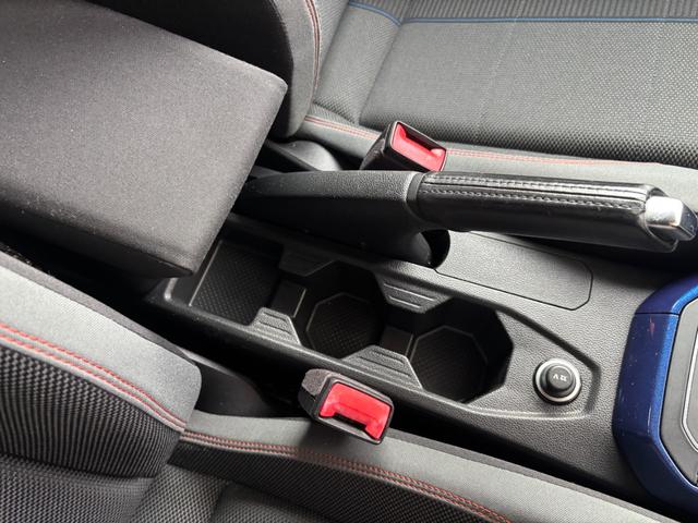 ポロ ＴＳＩハイライン　ＤｉｓｃｏｖｅｒＰｒｏパッケージ／メーカー８インチナビ／フルセグ／ＥＴＣ２．０／セーフティパッケージ／ＢＳＭ／プリクラッシュブレーキシステム／ＬＥＤヘッド／スマートキー２個（20枚目）