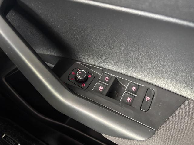 ポロ ＴＳＩハイライン　ＤｉｓｃｏｖｅｒＰｒｏパッケージ／メーカー８インチナビ／フルセグ／ＥＴＣ２．０／セーフティパッケージ／ＢＳＭ／プリクラッシュブレーキシステム／ＬＥＤヘッド／スマートキー２個（28枚目）