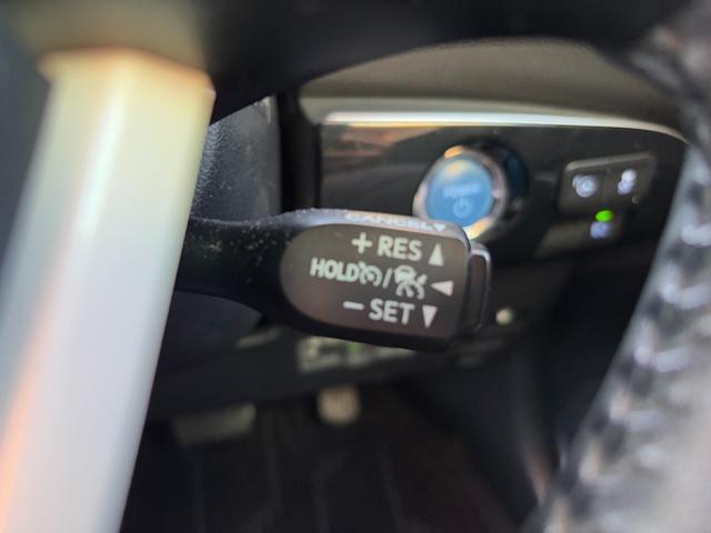 プリウス Ｓセーフティプラス　１年保証付（距離無制限）／ディーラー９インチナビ／セーフティーセンスＰ／クリアランスソナー／パーキングアシスト／フルセグ／ナビレディセット／ＬＥＤヘッドライト／クルコン／ビルトインＥＴＣ／スマートキー（12枚目）