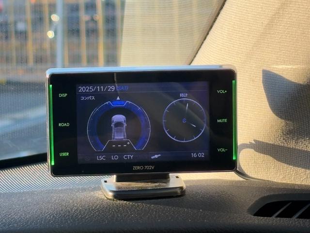 プリウス Ｓセーフティプラス　１年保証付（距離無制限）／ディーラー９インチナビ／セーフティーセンスＰ／クリアランスソナー／パーキングアシスト／フルセグ／ナビレディセット／ＬＥＤヘッドライト／クルコン／ビルトインＥＴＣ／スマートキー（24枚目）