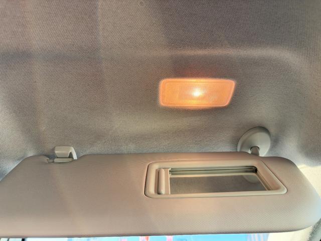 プリウス Ｓセーフティプラス　１年保証付（距離無制限）／ディーラー９インチナビ／セーフティーセンスＰ／クリアランスソナー／パーキングアシスト／フルセグ／ナビレディセット／ＬＥＤヘッドライト／クルコン／ビルトインＥＴＣ／スマートキー（26枚目）