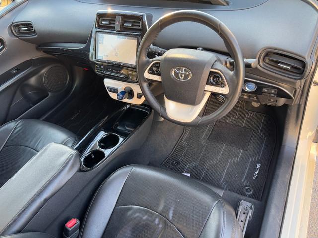 プリウス Ｓセーフティプラス　１年保証付（距離無制限）／ディーラー９インチナビ／セーフティーセンスＰ／クリアランスソナー／パーキングアシスト／フルセグ／ナビレディセット／ＬＥＤヘッドライト／クルコン／ビルトインＥＴＣ／スマートキー（35枚目）