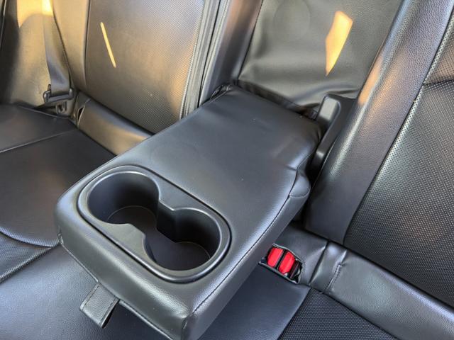 プリウス Ｓセーフティプラス　１年保証付（距離無制限）／ディーラー９インチナビ／セーフティーセンスＰ／クリアランスソナー／パーキングアシスト／フルセグ／ナビレディセット／ＬＥＤヘッドライト／クルコン／ビルトインＥＴＣ／スマートキー（43枚目）