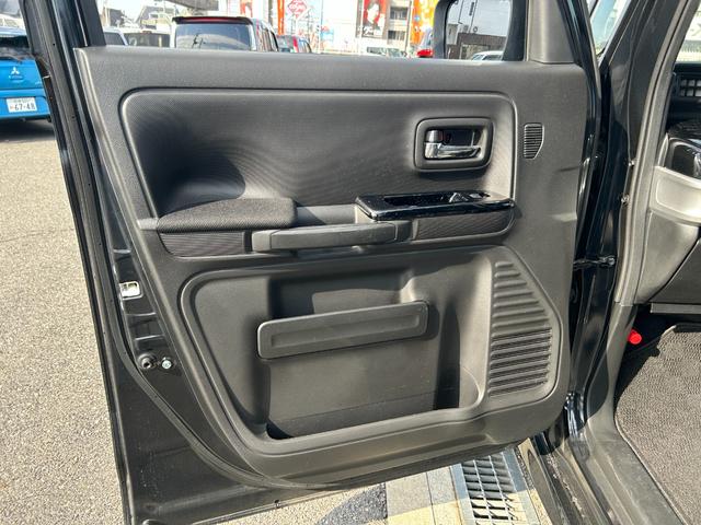 スペーシアカスタム ハイブリッドXSターボ 新車保証継承付き ワンオーナー ストラーダSDナビ 地デジTV Bカメラ ETC セーフティサポート 両側パワースライドドア LEDヘッドランプ D席シートヒーター スマートキー×2(17枚目)