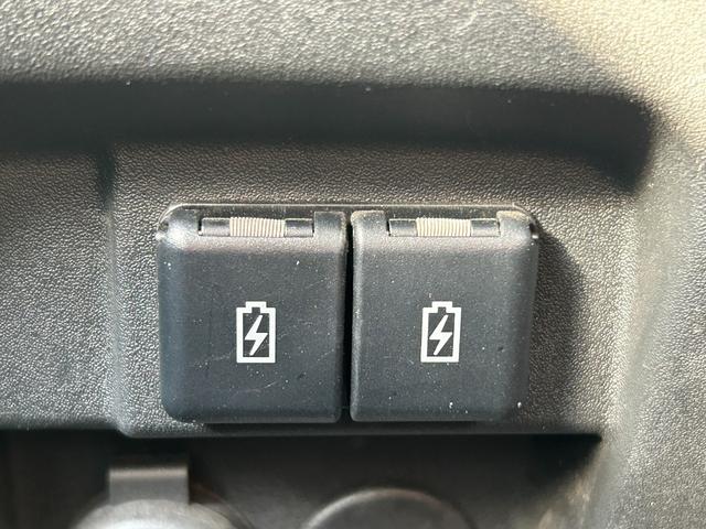 スペーシアカスタム ハイブリッドXSターボ 新車保証継承付き ワンオーナー ストラーダSDナビ 地デジTV Bカメラ ETC セーフティサポート 両側パワースライドドア LEDヘッドランプ D席シートヒーター スマートキー×2(35枚目)