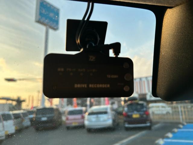 ルーミー Ｇ助手席リフトアップシート車　Ａタイプ　新車保守継承付き　ワンオーナー　純正メモリーナビ　フルセグＴＶ　ビルトインＥＴＣ　全方位カメラ　スマートキー（23枚目）