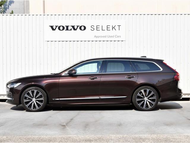 Ｖ９０ Ｂ６　ＡＷＤ　インスクリプション　禁煙車　ターボ＆スーパーチャージャー　マイルドハイブリッド　ワンオーナー車　衝突被害軽減ブレーキ　リアトラフィックモニター　ブラインドスポットモニター　オートハイビーム　ボルボインテリセーフ（9枚目）