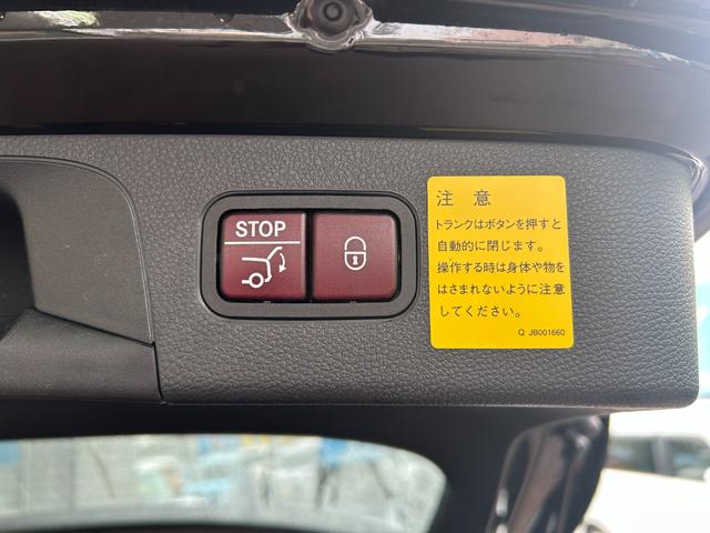 GLC GLC200 スポーツ レーダーセーフティPKG/メーカーナビ/全方位モニター/フルセグTV/BSM/ハーフレザーシート/F席パワーシート/F席シートヒーター/クルコン/パワーバックドア/ルーフレール/純正19AW(16枚目)