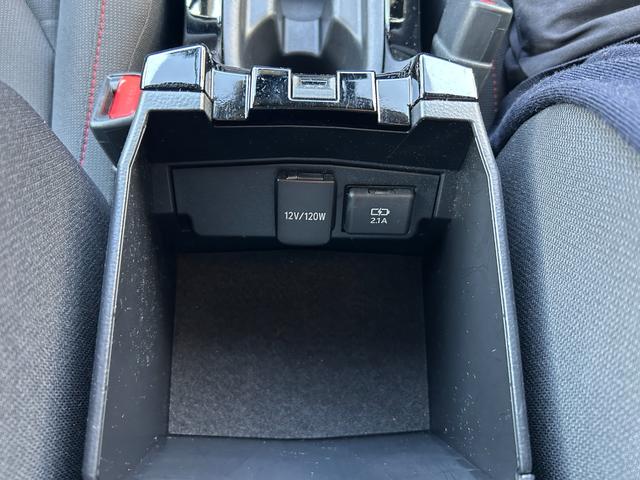 ★シガーソケット＆ＵＳＢ充電！