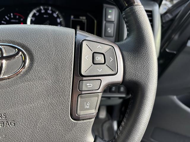 ハイエースバン スーパーＧＬ　ダークプライムＩＩ　ディーゼルターボ／アルパインフローティングナビ／フルセグＴＶ／パノラミックビューモニター／セーフティーセンス／両側パワスラ／デジタルインナーミラー／ベッドキット／ハーフレザーシート／スマートキー２本（16枚目）