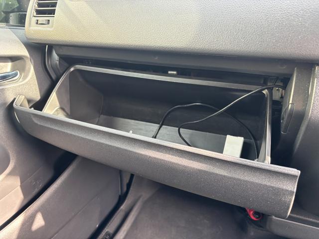 ハイエースバン スーパーＧＬ　ダークプライムＩＩ　ディーゼルターボ／アルパインフローティングナビ／フルセグＴＶ／パノラミックビューモニター／セーフティーセンス／両側パワスラ／デジタルインナーミラー／ベッドキット／ハーフレザーシート／スマートキー２本（25枚目）