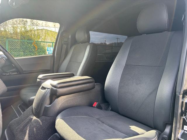 ハイエースバン スーパーＧＬ　ダークプライムＩＩ　ディーゼルターボ／アルパインフローティングナビ／フルセグＴＶ／パノラミックビューモニター／セーフティーセンス／両側パワスラ／デジタルインナーミラー／ベッドキット／ハーフレザーシート／スマートキー２本（32枚目）