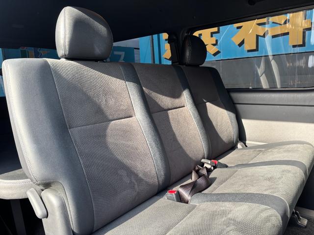 ハイエースバン スーパーＧＬ　ダークプライムＩＩ　ディーゼルターボ／アルパインフローティングナビ／フルセグＴＶ／パノラミックビューモニター／セーフティーセンス／両側パワスラ／デジタルインナーミラー／ベッドキット／ハーフレザーシート／スマートキー２本（34枚目）