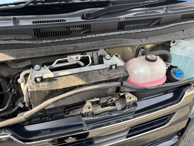 ハイエースバン スーパーＧＬ　ダークプライムＩＩ　ディーゼルターボ／アルパインフローティングナビ／フルセグＴＶ／パノラミックビューモニター／セーフティーセンス／両側パワスラ／デジタルインナーミラー／ベッドキット／ハーフレザーシート／スマートキー２本（55枚目）