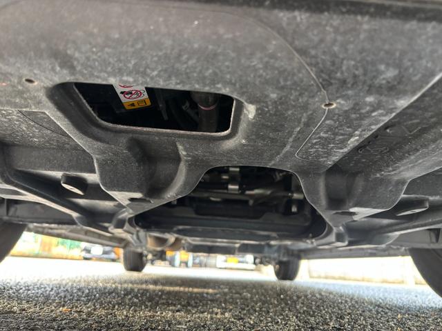 ハイエースバン スーパーＧＬ　ダークプライムＩＩ　ディーゼルターボ／アルパインフローティングナビ／フルセグＴＶ／パノラミックビューモニター／セーフティーセンス／両側パワスラ／デジタルインナーミラー／ベッドキット／ハーフレザーシート／スマートキー２本（56枚目）