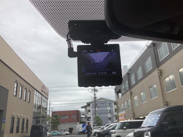 アクア Ｇ　ドライブレコーダー　ＥＴＣ　バックカメラ　ナビ　ＴＶ　アルミホイール　ヘッドライトウォッシャー　キーレスエントリー　アイドリングストップ　電動格納ミラー　シートヒーター　ＣＶＴ　衝突安全ボディ　ＡＢＳ（9枚目）