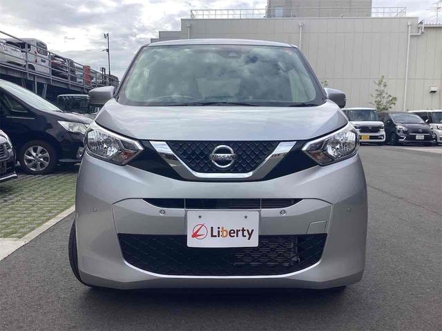 デイズ X 全周囲カメラ ナビ TV クリアランスソナー オートライト スマートキー アイドリングストップ 電動格納ミラー ベンチシート CVT ABS ESC CD USB ミュージックプレイヤー接続可(5枚目)