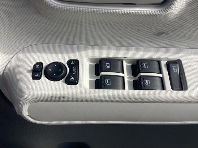 ムーヴキャンバス ストライプスＸ　バックカメラ　両側電動スライドドア　クリアランスソナー　衝突被害軽減システム　スマートキー　アイドリングストップ　電動格納ミラー　ベンチシート　ＣＶＴ　ＡＢＳ　ＥＳＣ　エアコン　パワーステアリング（19枚目）