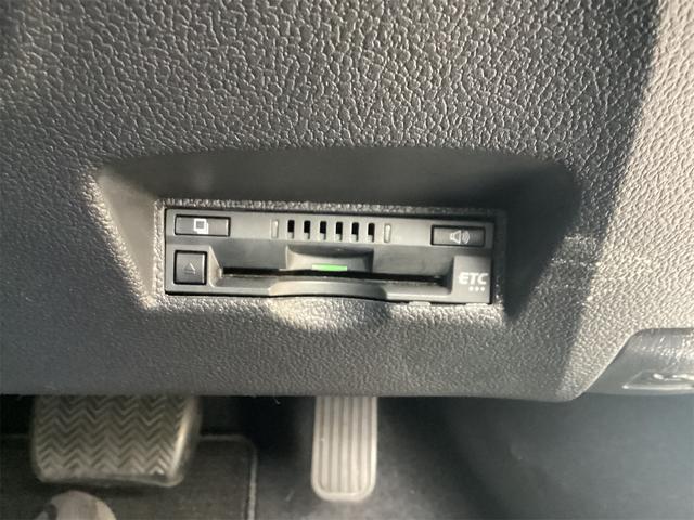 TOYOTA PRIUS A PREMIUM