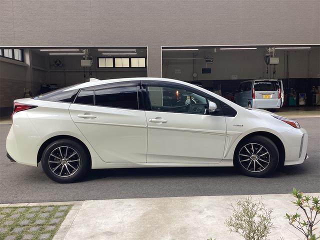 TOYOTA PRIUS A PREMIUM