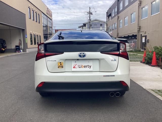 TOYOTA PRIUS A PREMIUM