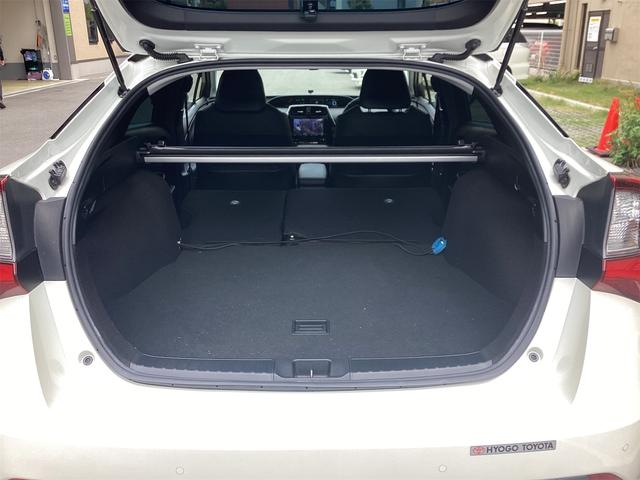 TOYOTA PRIUS A PREMIUM