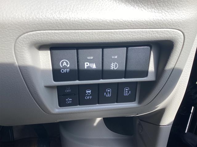 指先ひとつでドアオープン。【ワンアクション両側パワースライドドア】両手がふさがっていても、スイッチひとつでスライドドアが自動解錠＆自動オープンします。