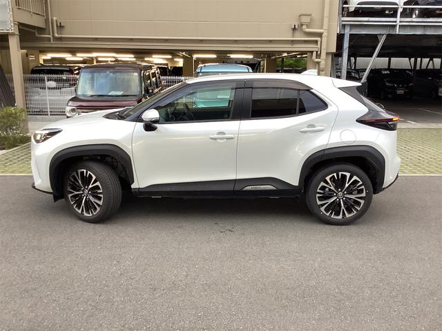 ヤリスクロス ハイブリッドZ 全周囲カメラ クリアランスソナー オートクルーズコントロール レーンアシスト 衝突被害軽減システム ナビ TV オートマチックハイビーム オートライト LEDヘッドランプ(10枚目)