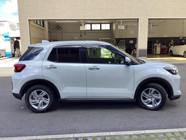 ライズ G ETC バックカメラ クリアランスソナー 衝突被害軽減システム 社外9インチナビ TV オートライト LEDヘッドランプ アルミホイール スマートキー アイドリングストップ 電動格納ミラー(4枚目)