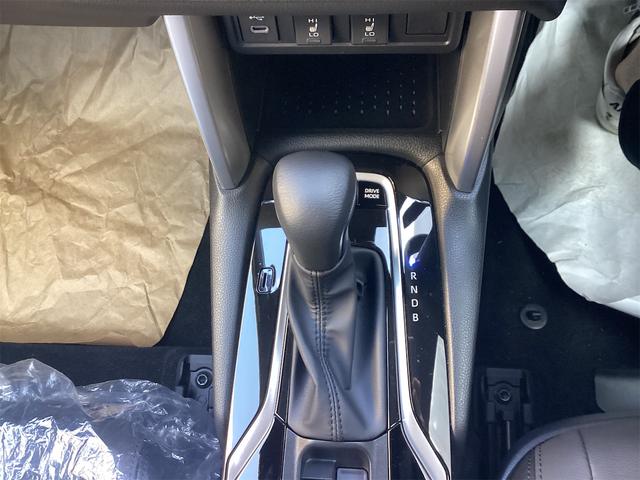 カローラクロス ハイブリッド Z バックカメラ クリアランスソナー オートクルーズコントロール レーンアシスト パワーシート 衝突被害軽減システム サンルーフ ナビ TV オートマチックハイビーム LEDヘッドランプ(21枚目)