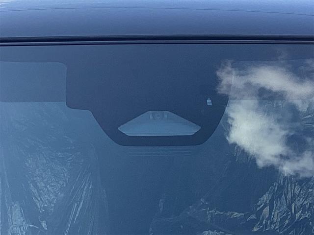 カローラクロス ハイブリッド Z バックカメラ クリアランスソナー オートクルーズコントロール レーンアシスト パワーシート 衝突被害軽減システム サンルーフ ナビ TV オートマチックハイビーム LEDヘッドランプ(26枚目)