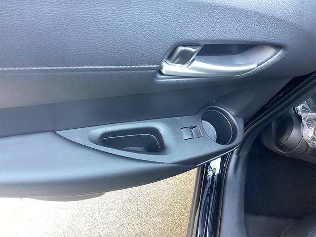 カローラクロス ハイブリッド Z バックカメラ クリアランスソナー オートクルーズコントロール レーンアシスト パワーシート 衝突被害軽減システム サンルーフ ナビ TV オートマチックハイビーム LEDヘッドランプ(44枚目)