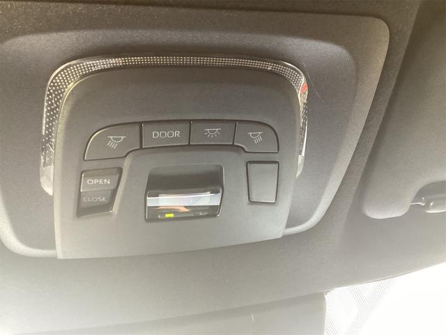 カローラクロス ハイブリッド Z バックカメラ クリアランスソナー オートクルーズコントロール レーンアシスト パワーシート 衝突被害軽減システム サンルーフ ナビ TV オートマチックハイビーム LEDヘッドランプ(54枚目)