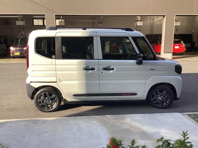 スペーシアギア ハイブリッドＸＺ　両側電動スライドドア　オートクルーズコントロール　オートライト　スマートキー　アイドリングストップ　電動格納ミラー　シートヒーター　ＣＶＴ　ＥＳＣ　オットマン　ルーフレール　アルミホイール　エアコン（17枚目）