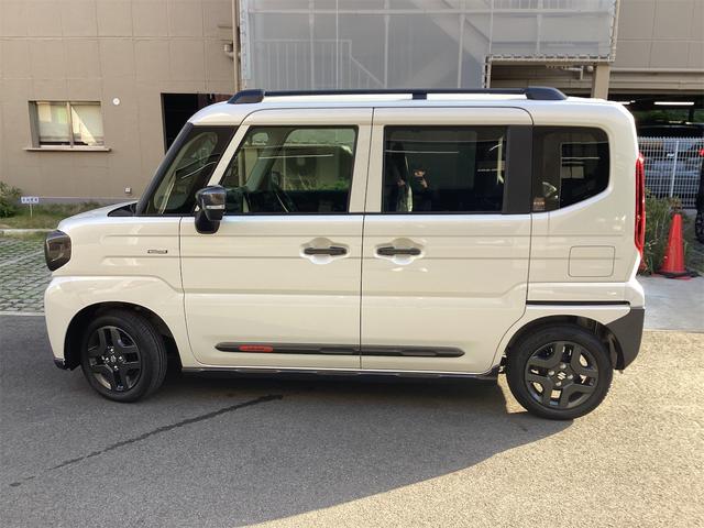 スペーシアギア ハイブリッドＸＺ　両側電動スライドドア　オートクルーズコントロール　オートライト　スマートキー　アイドリングストップ　電動格納ミラー　シートヒーター　ＣＶＴ　ＥＳＣ　オットマン　ルーフレール　アルミホイール　エアコン（18枚目）