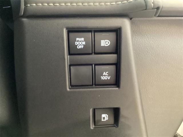 トヨタ アルファードハイブリッド 10枚目