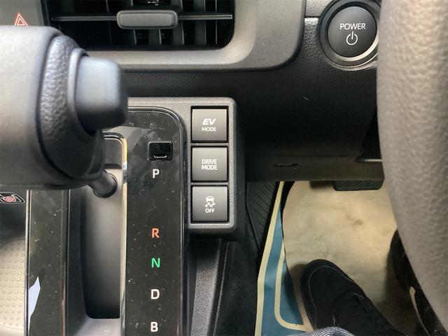 シエンタ ハイブリッドX クリアランスソナー オートクルーズコントロール レーンアシスト 衝突被害軽減システム 両側スライド・片側電動 オートマチックハイビーム オートライト LEDヘッドランプ スマートキー 電動格納ミラー(11枚目)