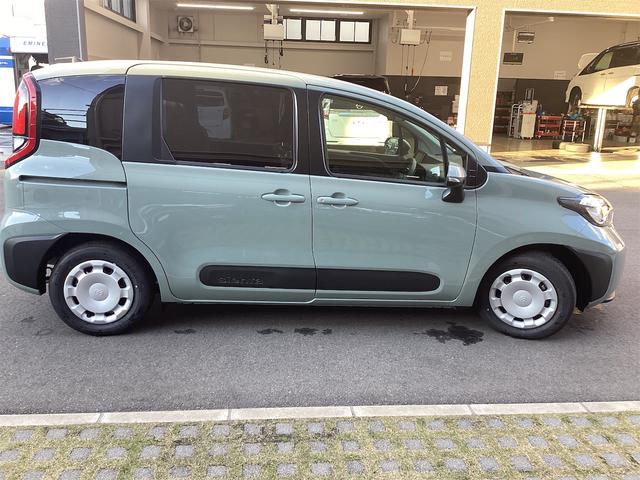 シエンタ ハイブリッドX クリアランスソナー オートクルーズコントロール レーンアシスト 衝突被害軽減システム 両側スライド・片側電動 オートマチックハイビーム オートライト LEDヘッドランプ スマートキー 電動格納ミラー(18枚目)