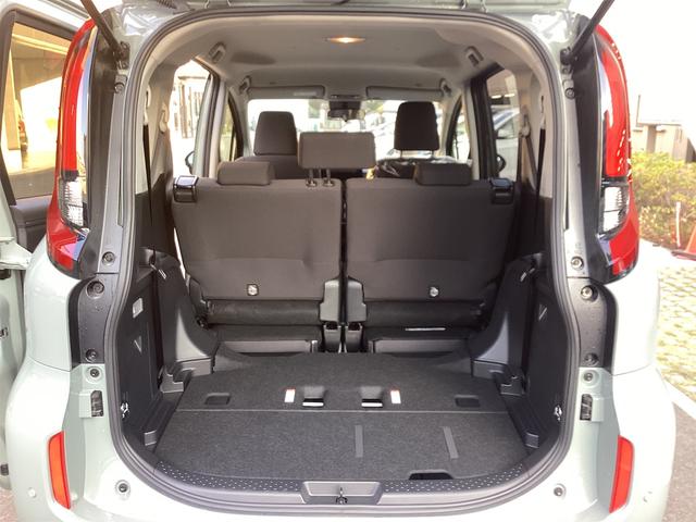 シエンタ ハイブリッドX クリアランスソナー オートクルーズコントロール レーンアシスト 衝突被害軽減システム 両側スライド・片側電動 オートマチックハイビーム オートライト LEDヘッドランプ スマートキー 電動格納ミラー(32枚目)