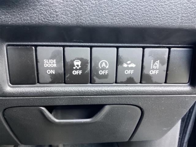 『アイドリングストップ』クルマが停車すると自動的にエンジンを停止し、無駄な燃料消費や排出ガスを抑えます。素早くエンジンを再始動させるなど、ドライバーの感覚とズレのない自然な制御を目指しています。