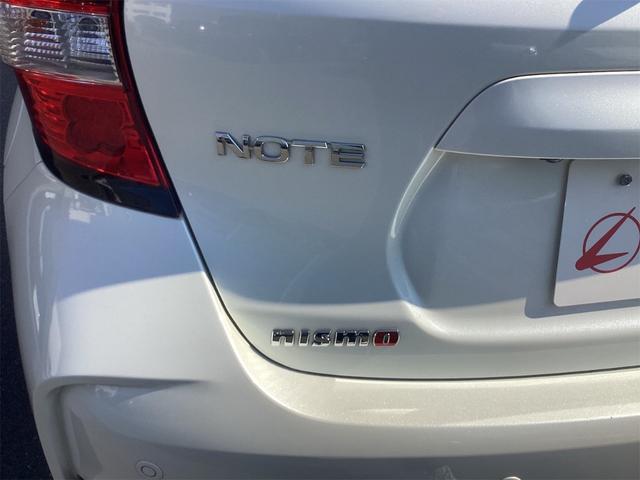 ノート ｅ－パワーニスモ　全周囲カメラ　純正ナビ　ＴＶ　クリアランスソナー　レーンアシスト　衝突被害軽減システム　アルミホイール　オートライト　スマートキー　電動格納ミラー　ＣＶＴ　盗難防止システム（18枚目）